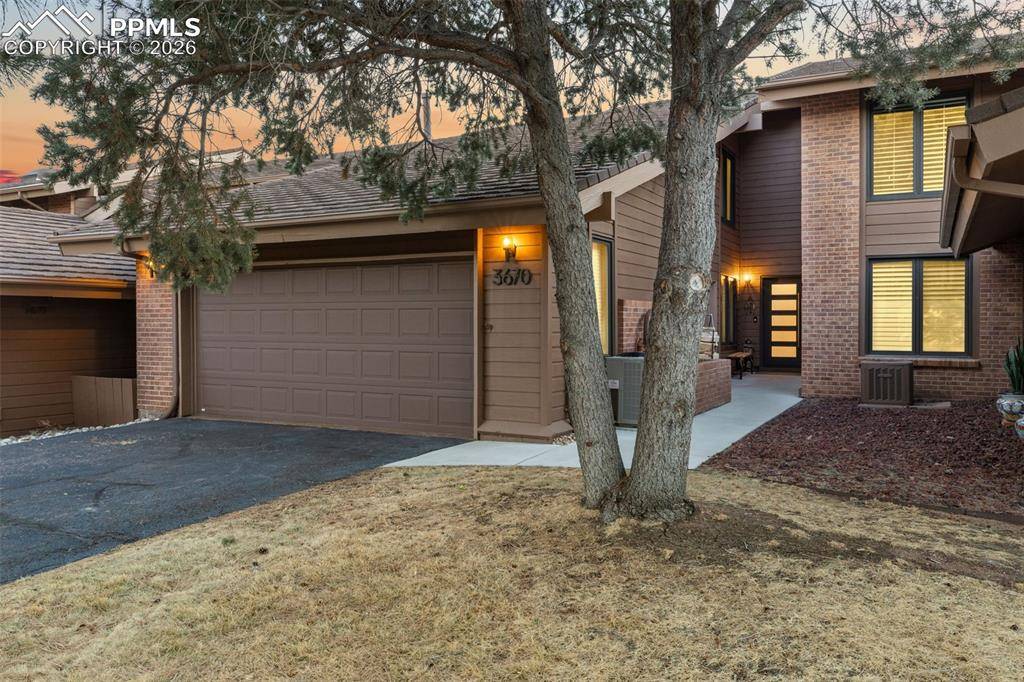 3670 Camels Ridge LN, Colorado Springs, CO 80904