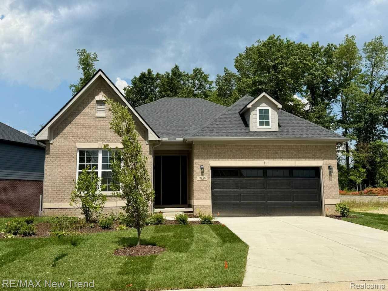 7836 Trailside CT, West Bloomfield Charter Township, MI 48323