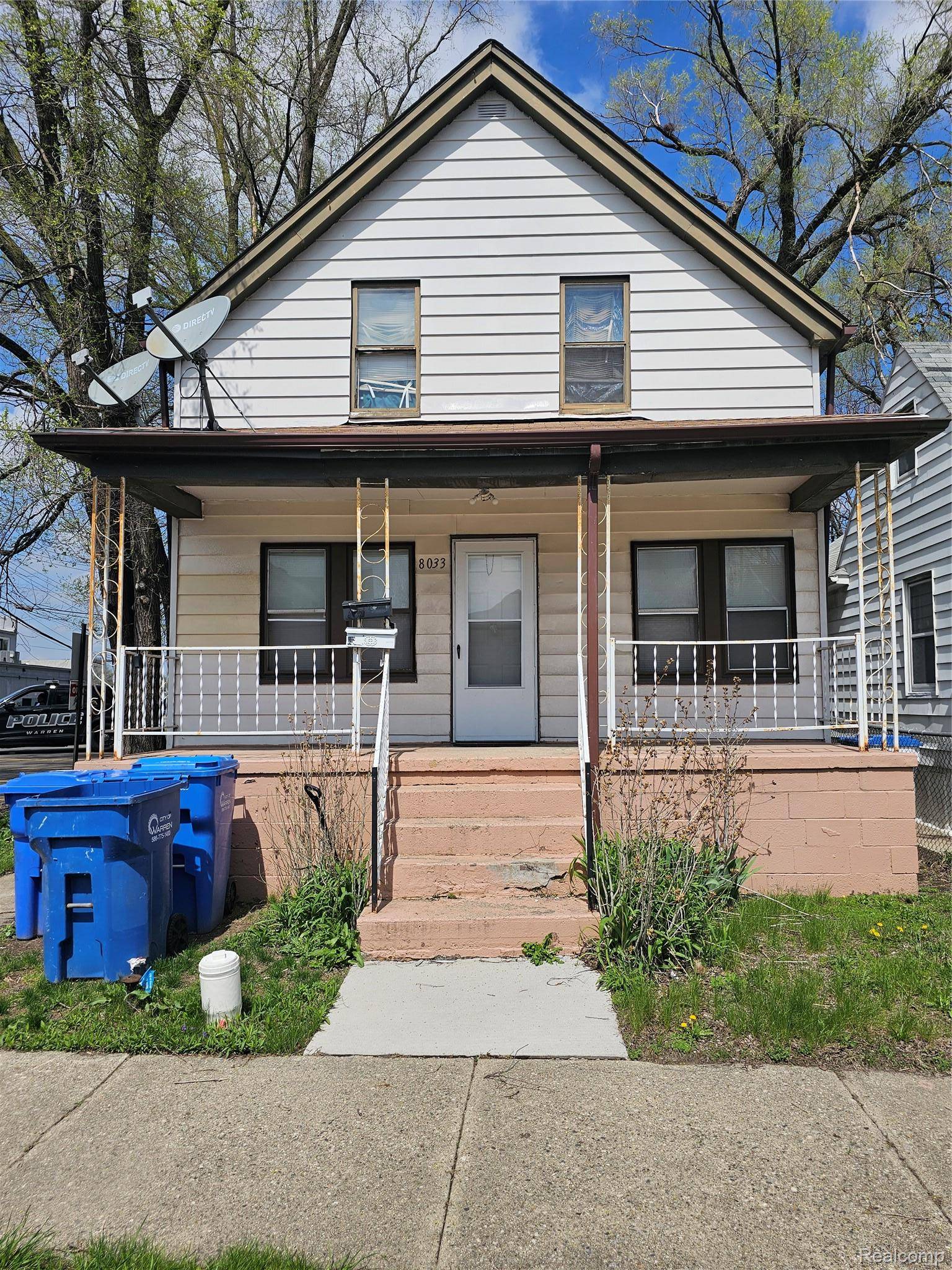8033 JACKSON AVE, Warren, MI 48089