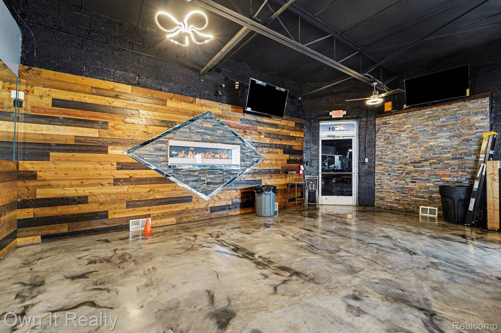 10701 W McNichols RD, Detroit, MI 48221