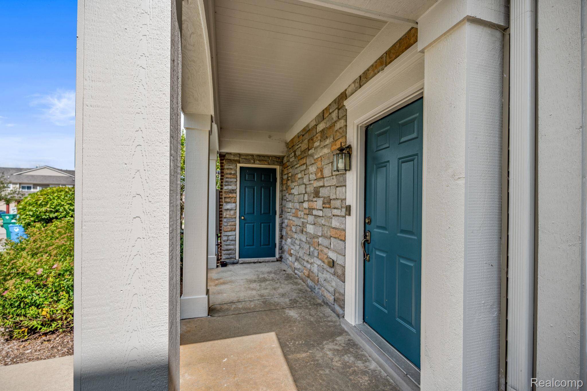 17200 Addington DR, Commerce Charter Township, MI 48390