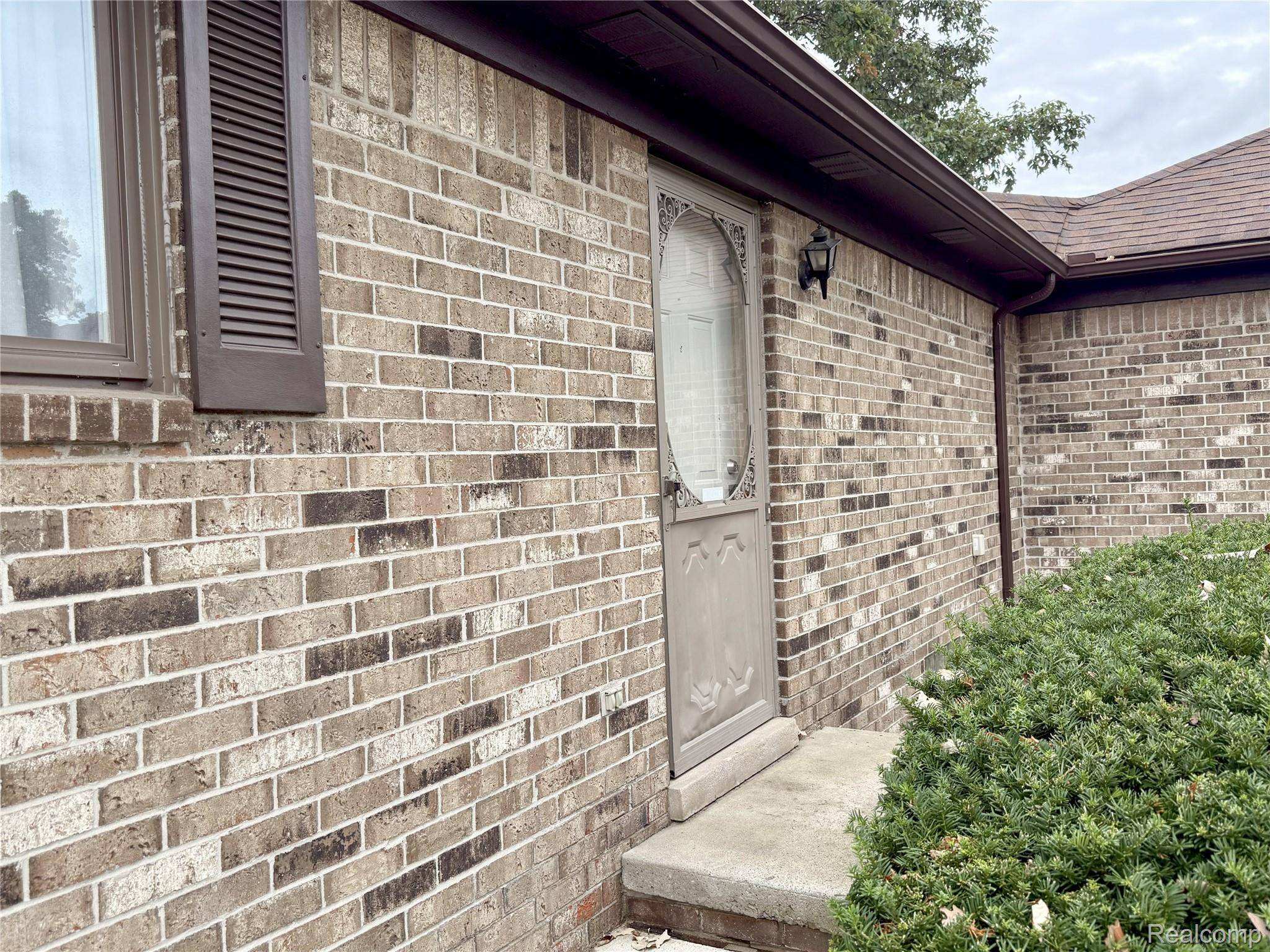 3793 Heritage Pkwy, Dearborn, MI 48124