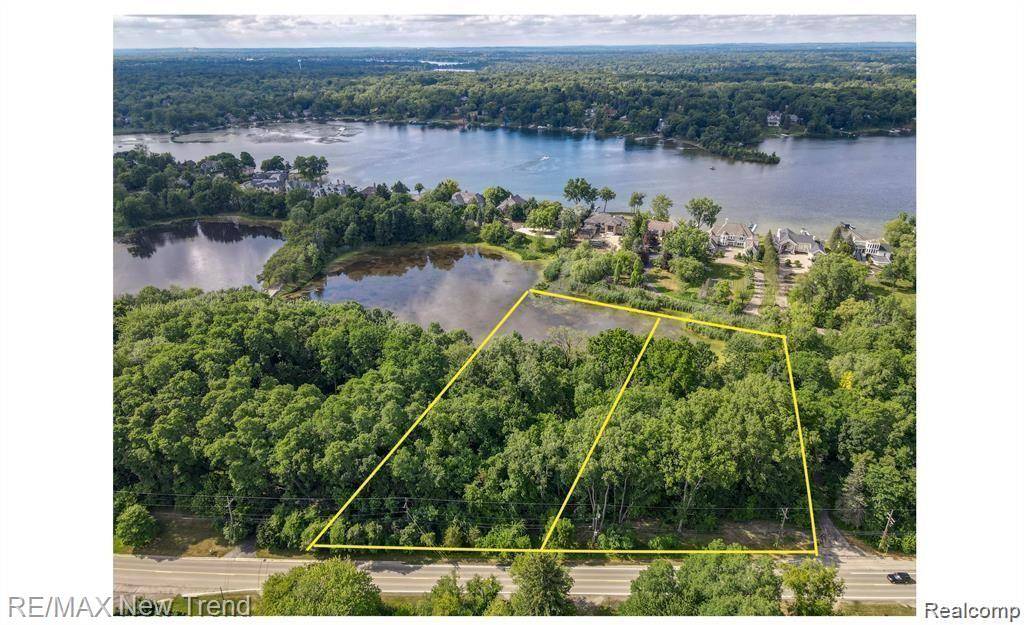 6140 PONTIAC TRAIL, West Bloomfield Charter Township, MI 48323