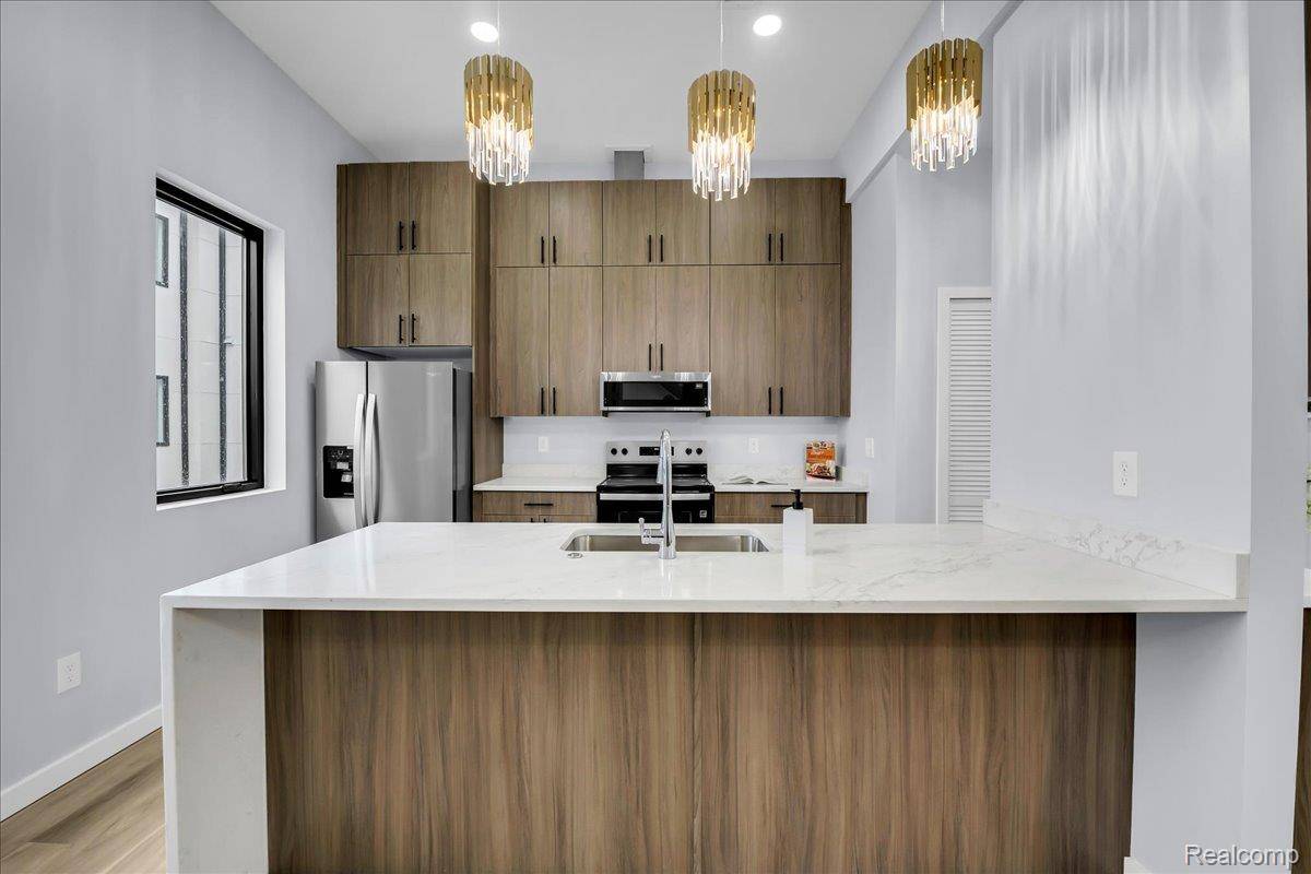 177 Gladstone #3, Detroit, MI 48202