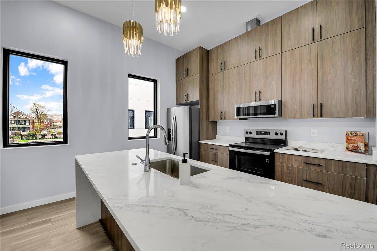 177 Gladstone #3, Detroit, MI 48202