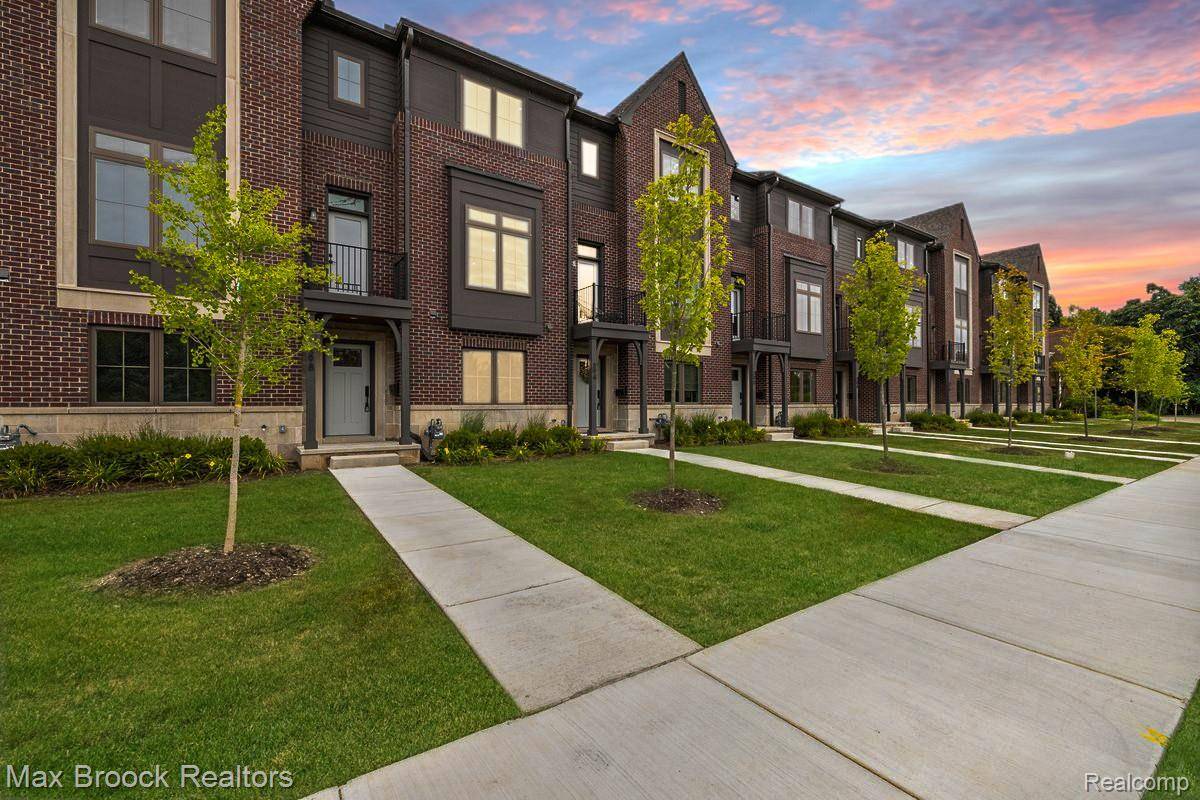 386 Notre Dame ST, Grosse Pointe, MI 48230