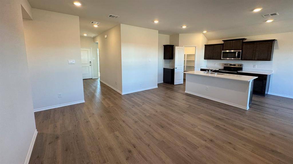 341 Dry Creek Lane, Canton, TX 75103