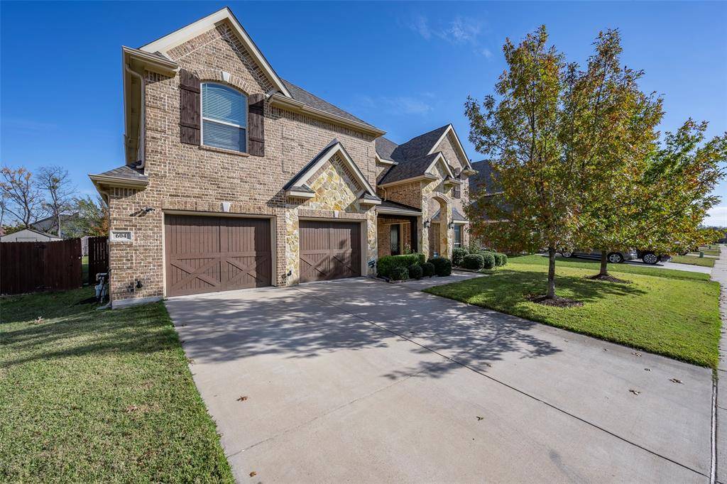 604 Cody Lane, Mansfield, TX 76063