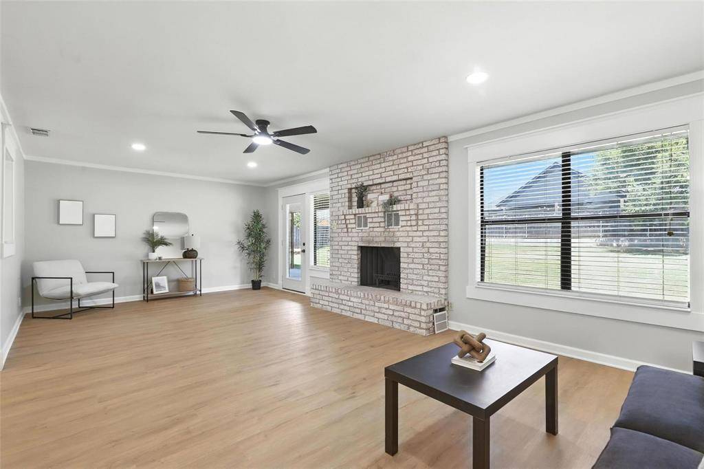 5610 Cuero Drive, De Cordova, TX 76049