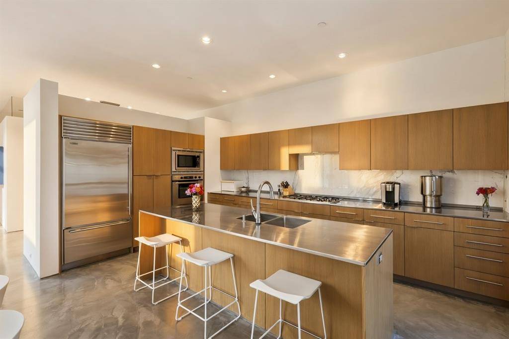 3740 Holland Avenue #3B, Dallas, TX 75219