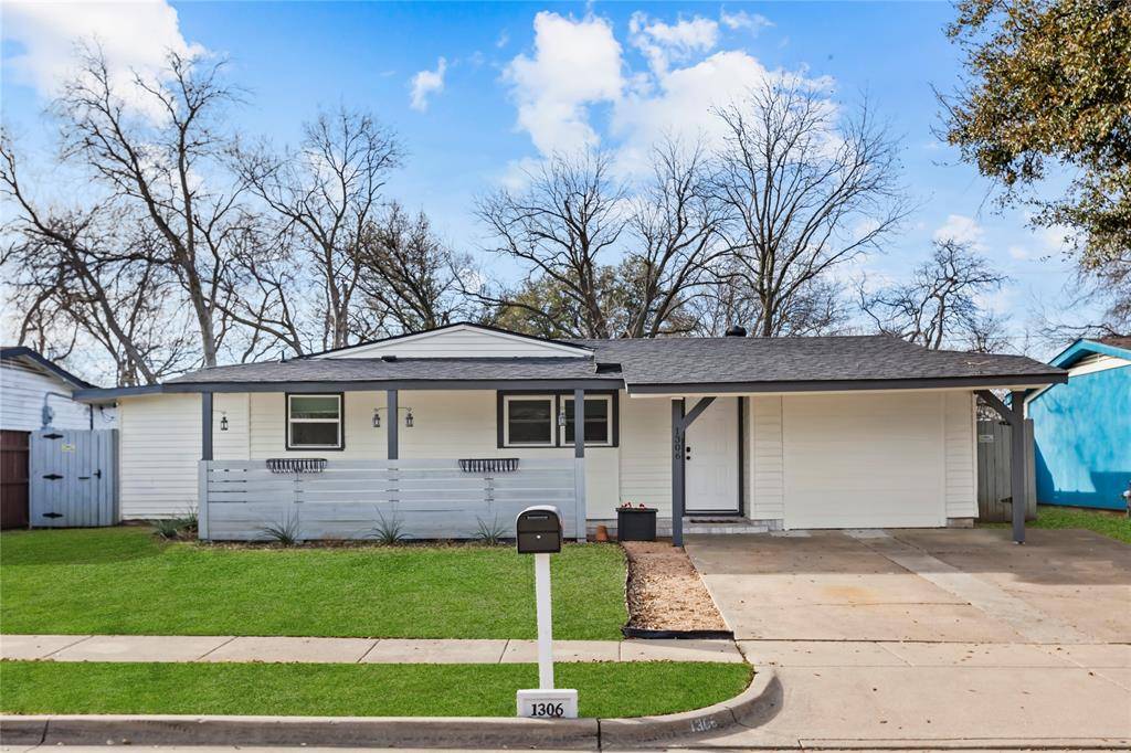 1306 E Lovers Lane, Arlington, TX 76010