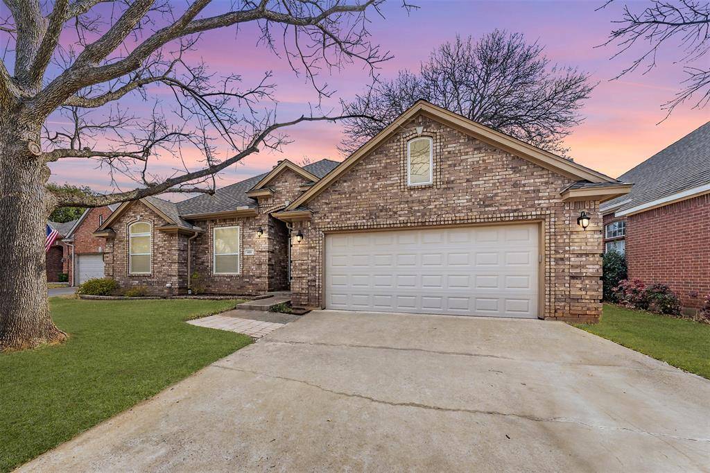 409 Dorcas Lane, Arlington, TX 76013