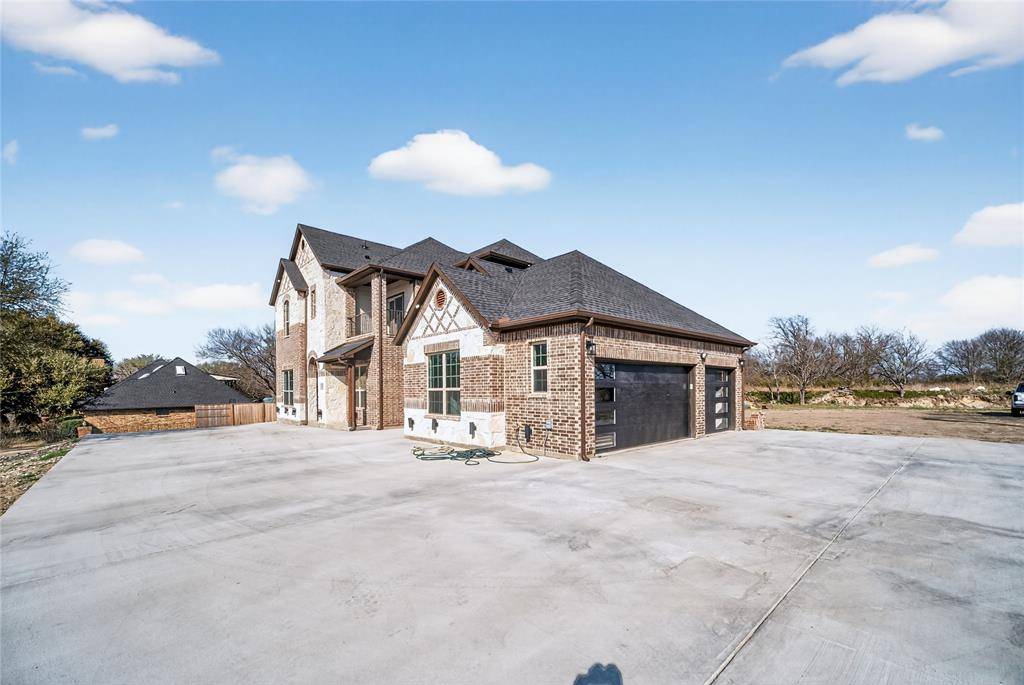 1530 S Houston School Road, Lancaster, TX 75146