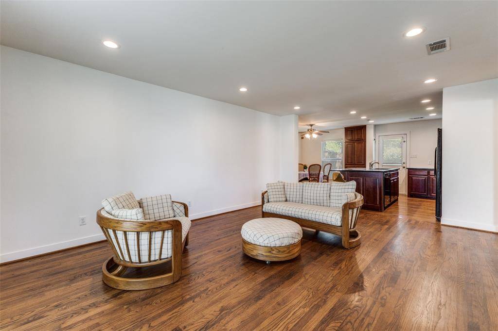 1318 Fuller Drive, Dallas, TX 75218