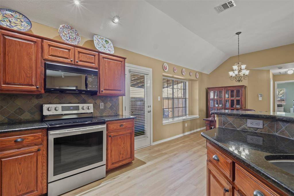 1328 Dallshan Drive, Carrollton, TX 75007