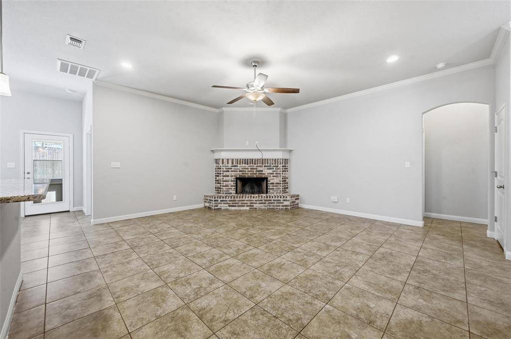 713 Smyth Street, Aledo, TX 76008