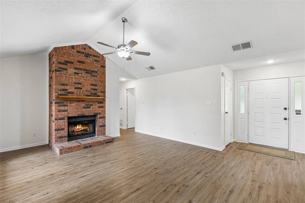 215 Aspenway Drive, Coppell, TX 75019