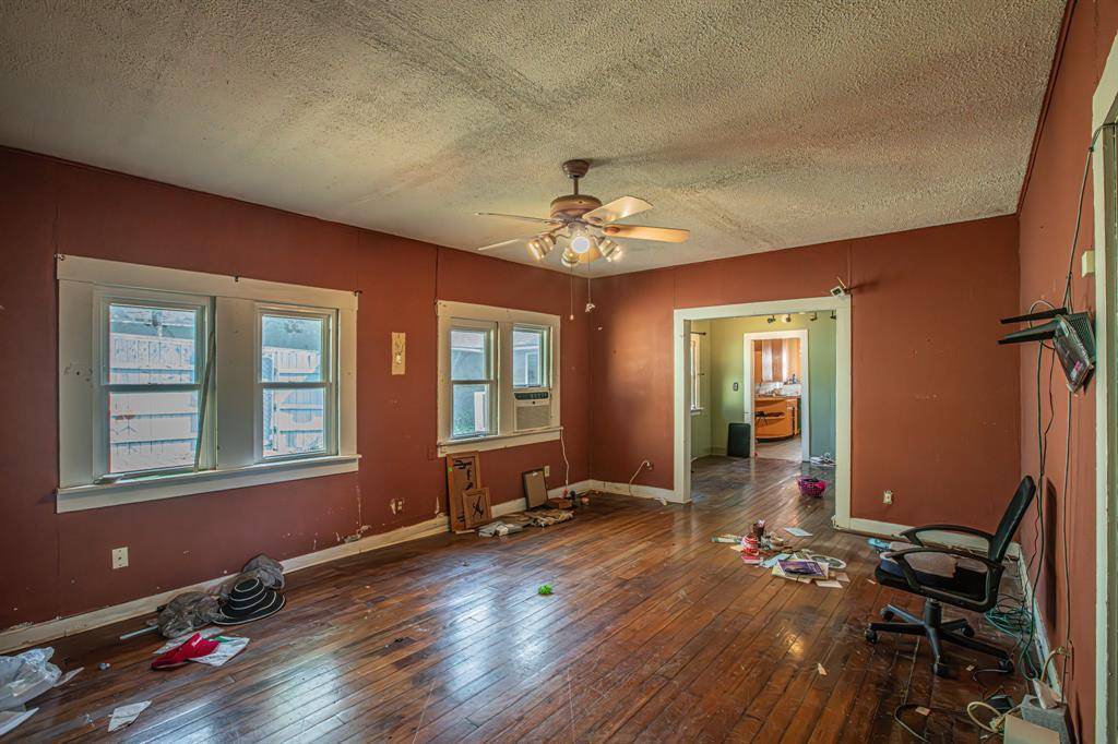 2625 Canton Drive, Fort Worth, TX 76112