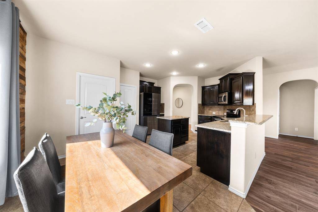 520 Delgany Trail, Fort Worth, TX 76052