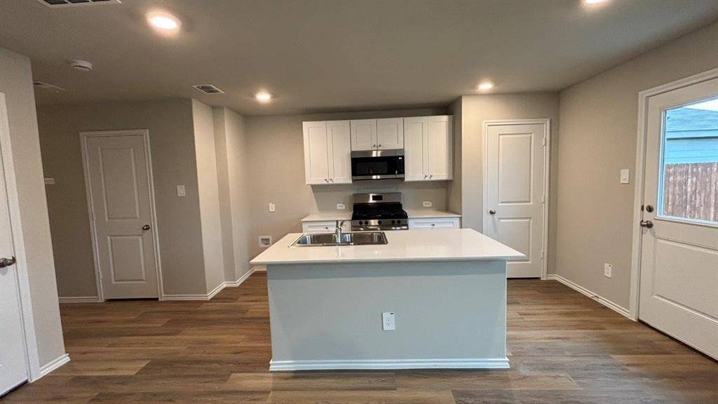 5532 CORDUROY Road, Denton, TX 76249