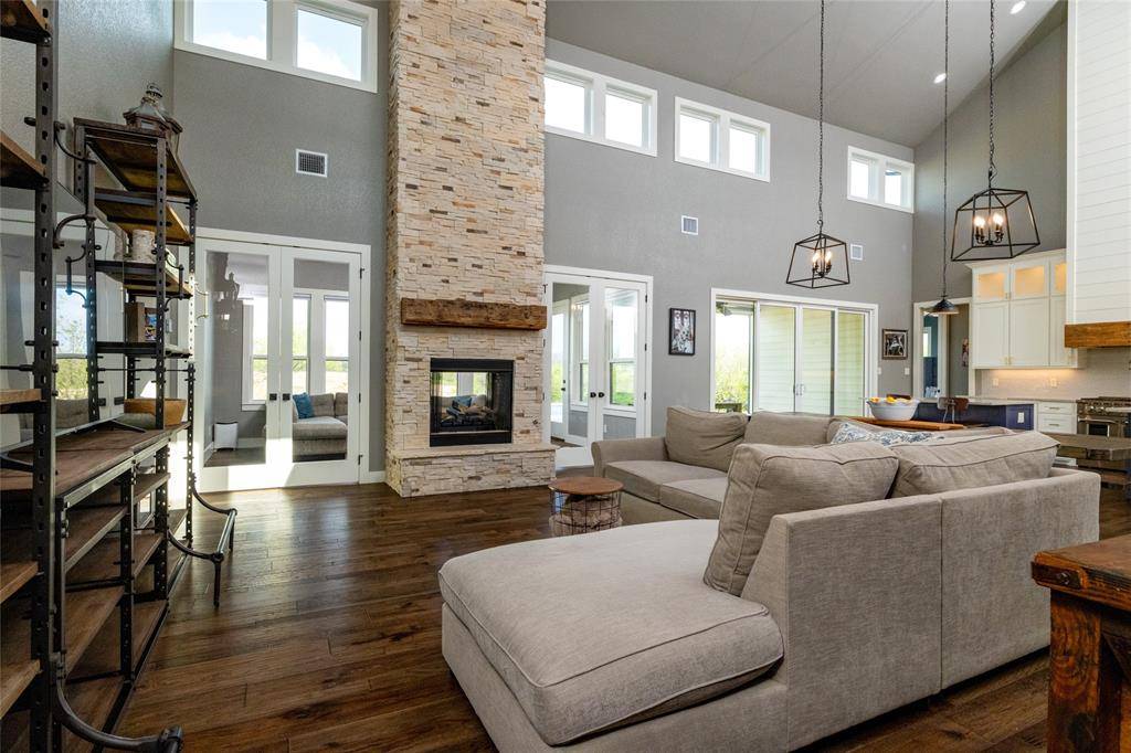 338 County Road 4223, Decatur, TX 76234