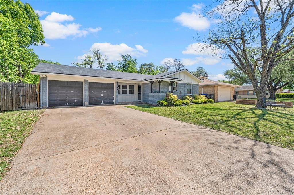 1207 Pembrook Drive, Waco, TX 76710