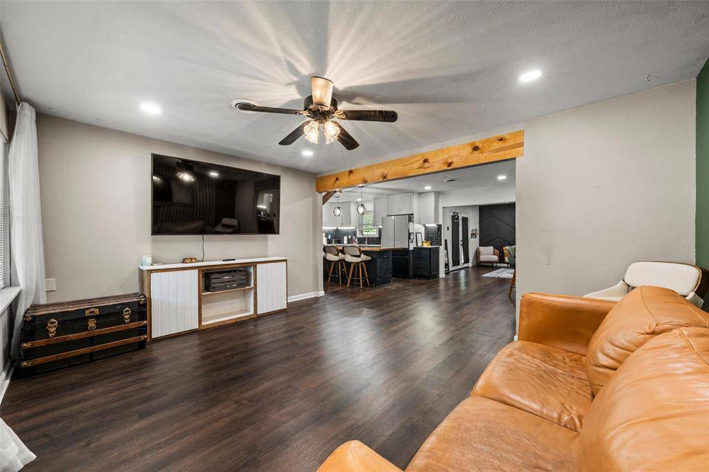 1207 Pembrook Drive, Waco, TX 76710