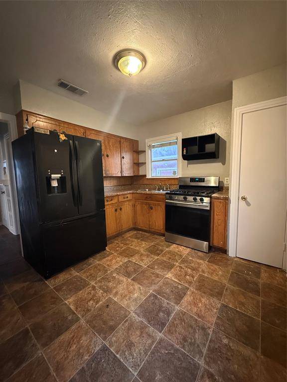 217 NW 14th Street, Grand Prairie, TX 75050