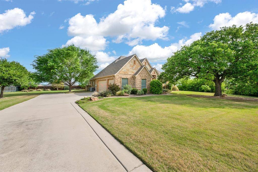 608 Elm Hill Boulevard, Burleson, TX 76028