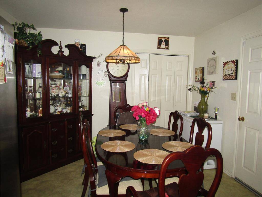 109 E Drane Avenue, Corsicana, TX 75110