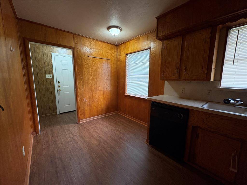 106 Campbell Street, Desoto, TX 75115