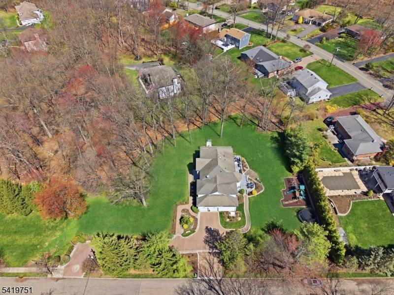 28 Woodshire Ter, Montville Twp., NJ 07082