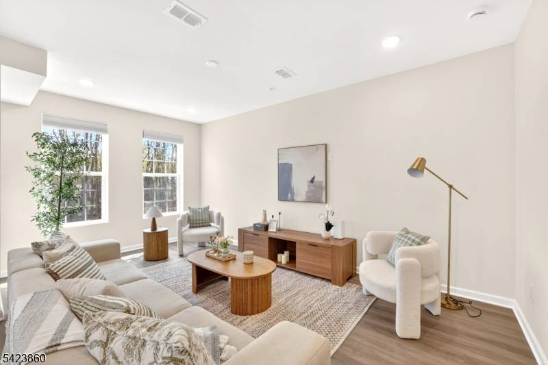 225 Myrtle Rd, Warren Twp., NJ 07059