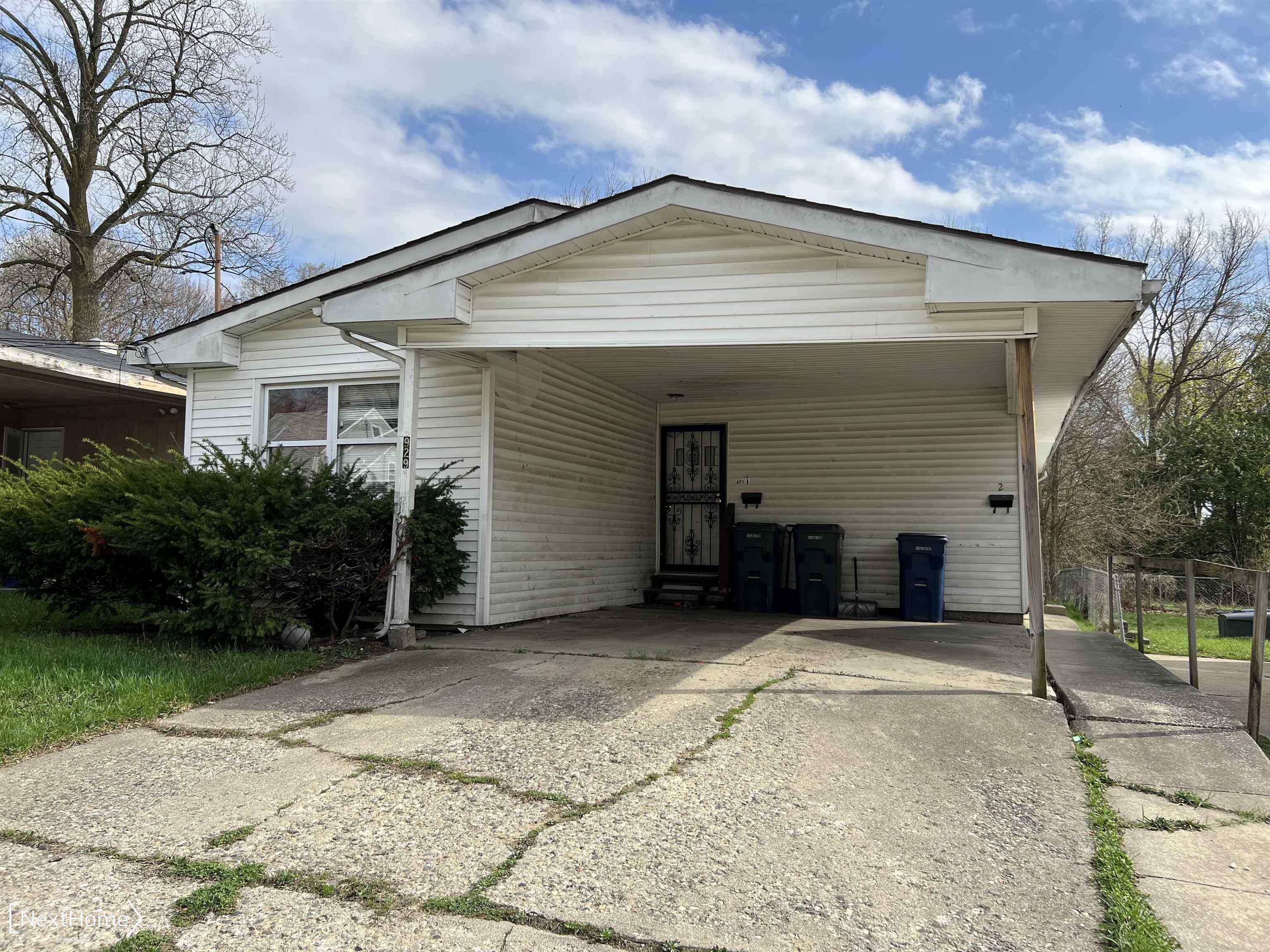 929 W Genesee ST, Flint, MI 48504