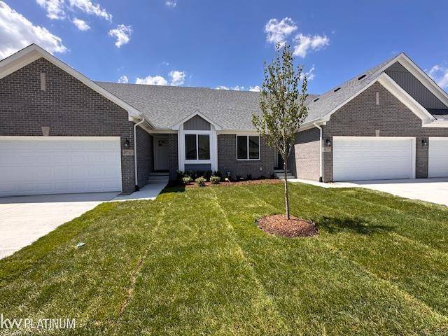 48389 Applegrove LN, Chesterfield Twp, MI 48051