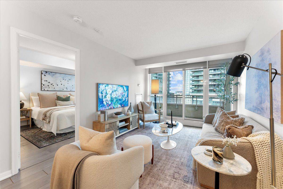 35 Bastion ST #1010, Toronto C01, ON M5V 0C1