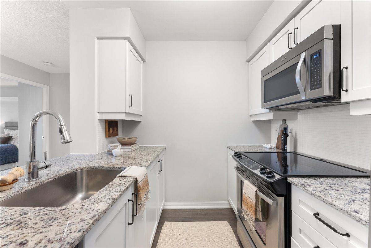 35 Bastion ST #1010, Toronto C01, ON M5V 0C1