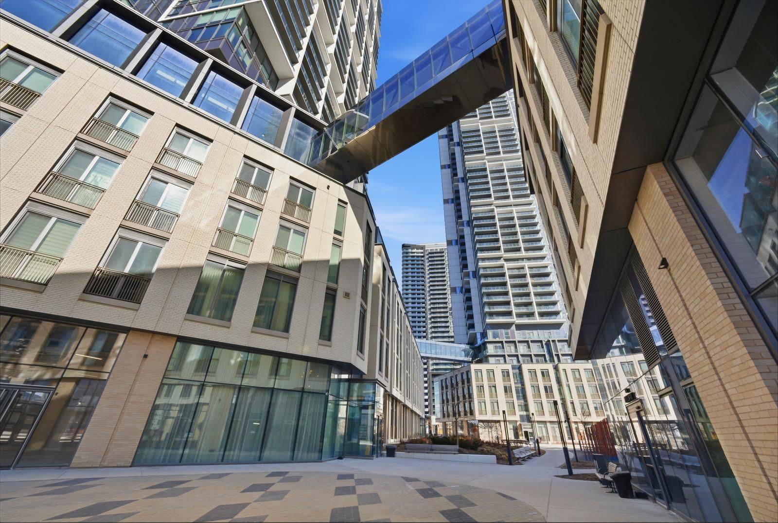 1000 Portage Pkwy #3603, Vaughan, ON L4K 0L1