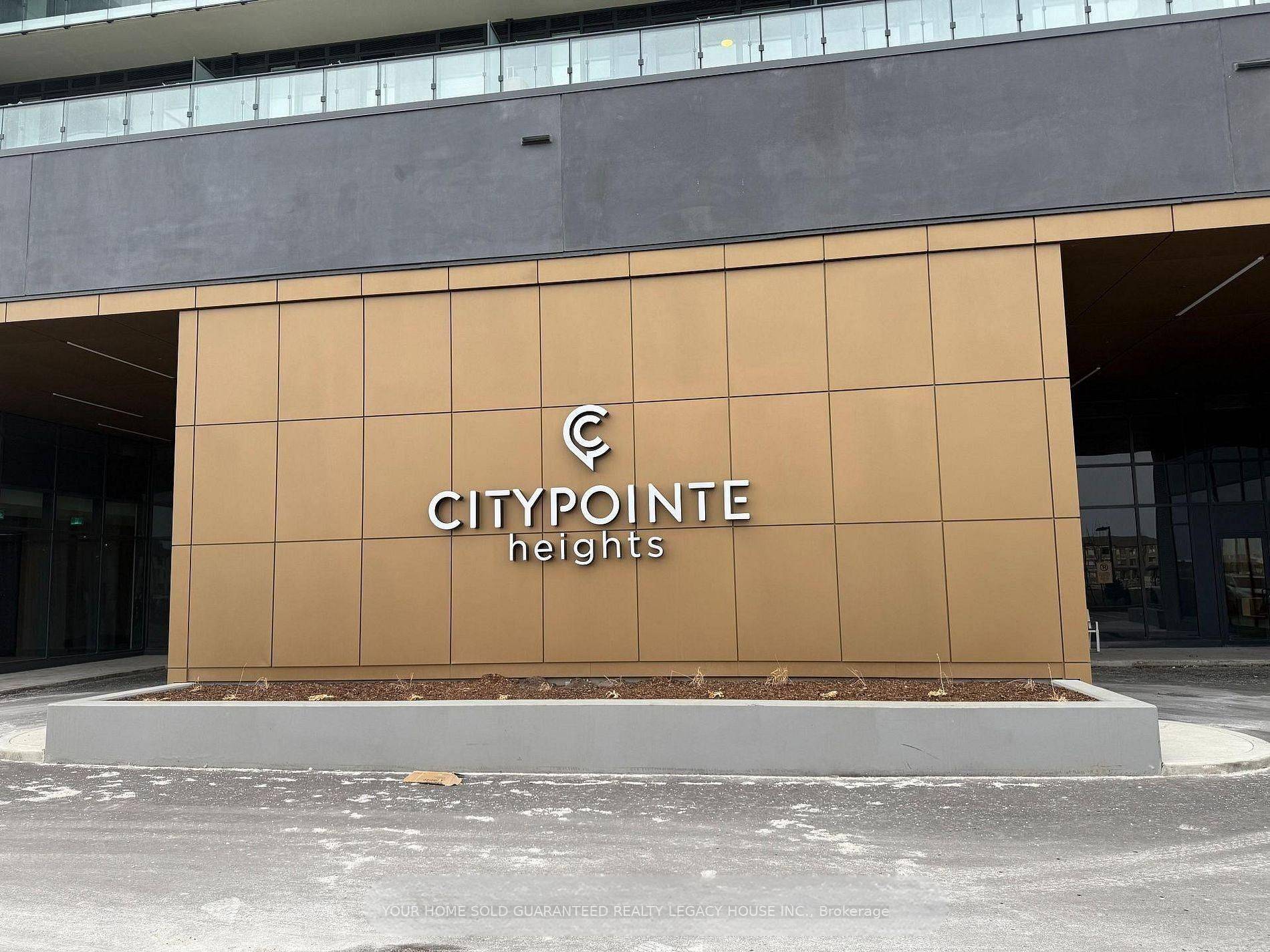 15 Skyridge DR #1206, Brampton, ON L6P 4S3