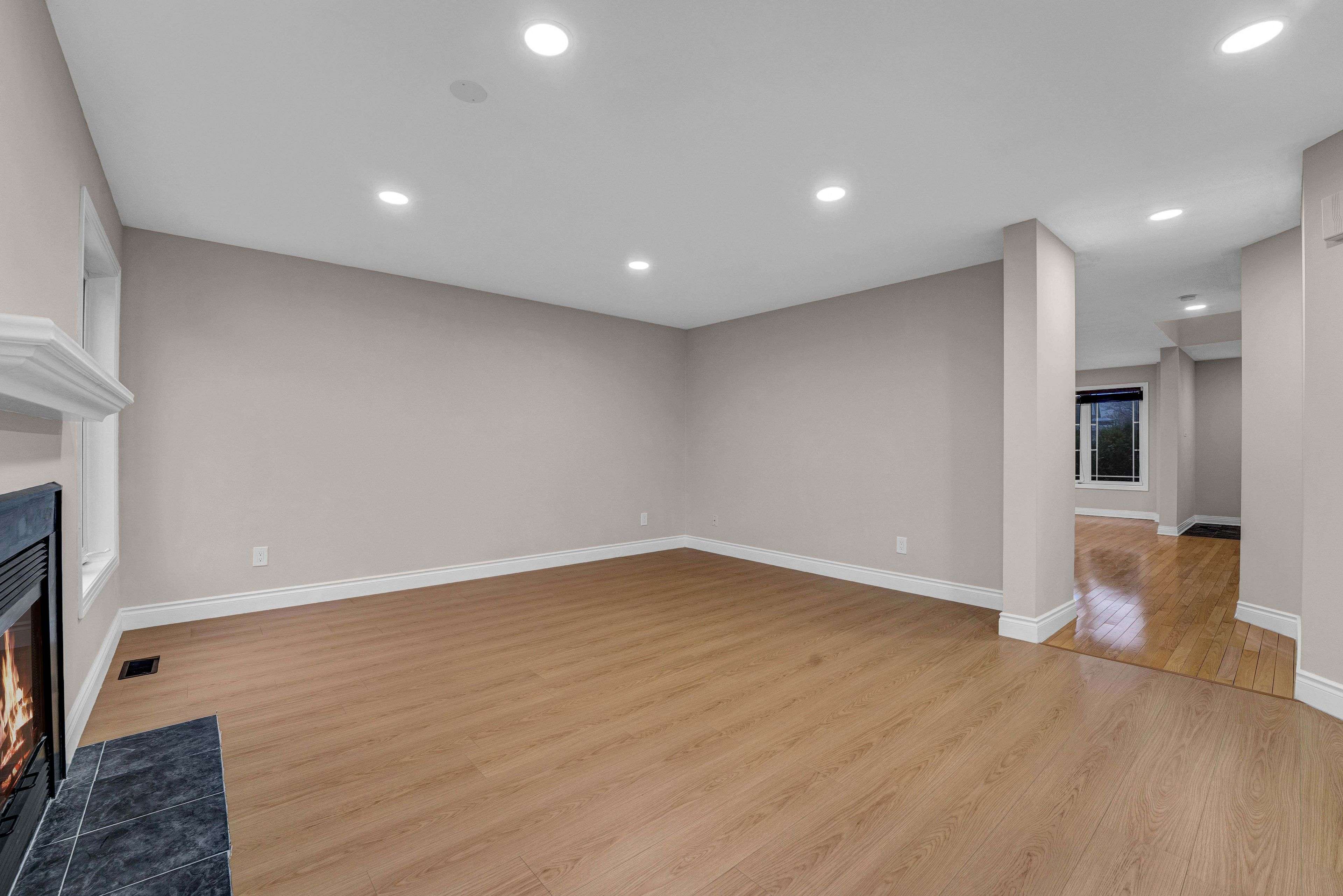 945 Cahill DR W, Hunt Club - Windsor Park Village And Area, ON K1V 2C3