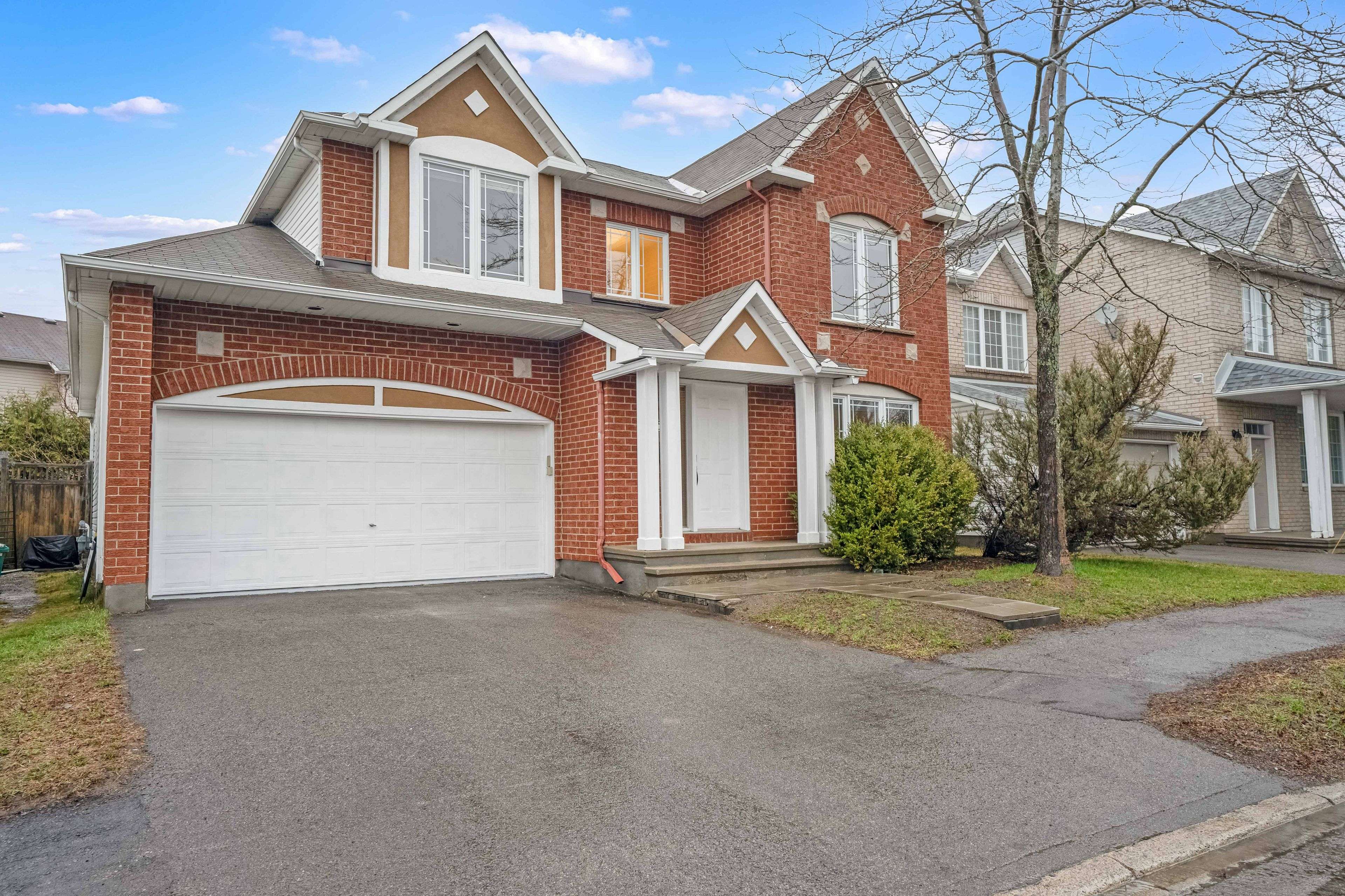 945 Cahill DR W, Hunt Club - Windsor Park Village And Area, ON K1V 2C3