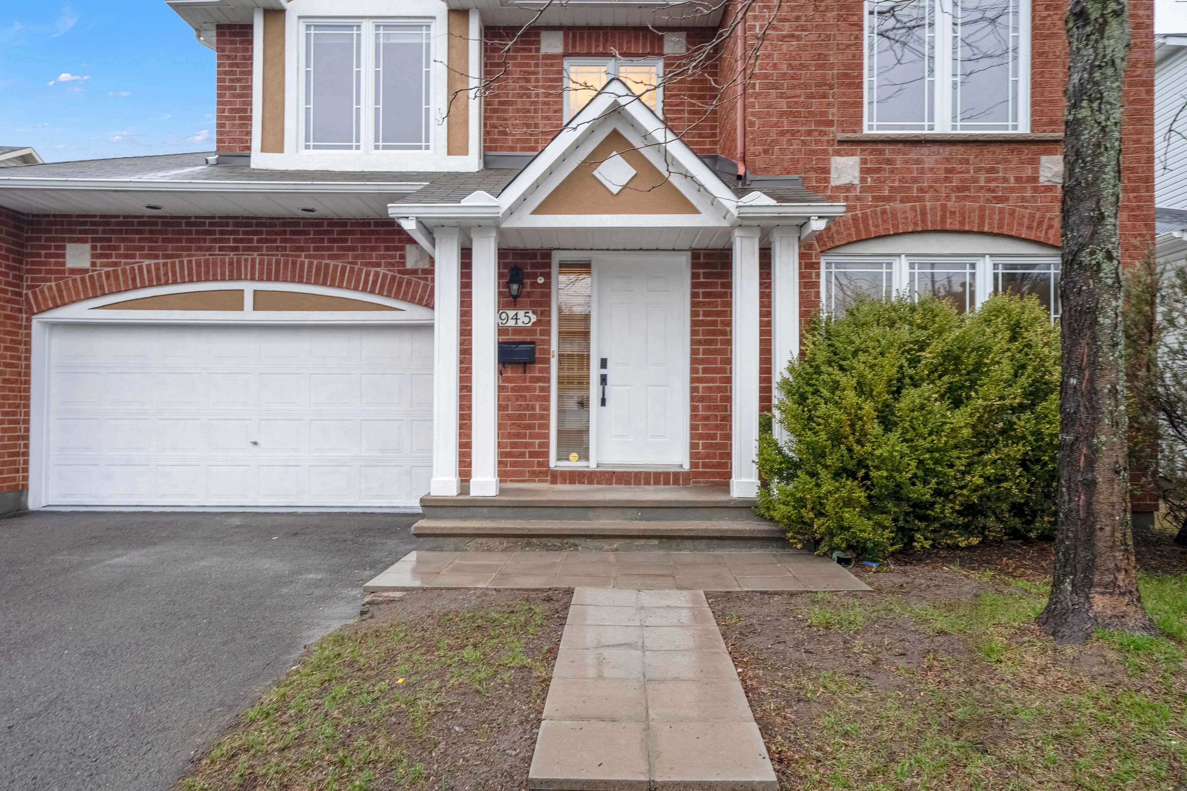 945 Cahill DR W, Hunt Club - Windsor Park Village And Area, ON K1V 2C3