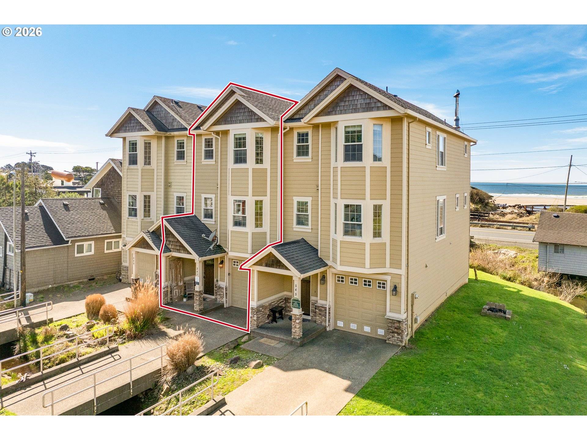 547 S FRONT ST, Rockaway Beach, OR 97136