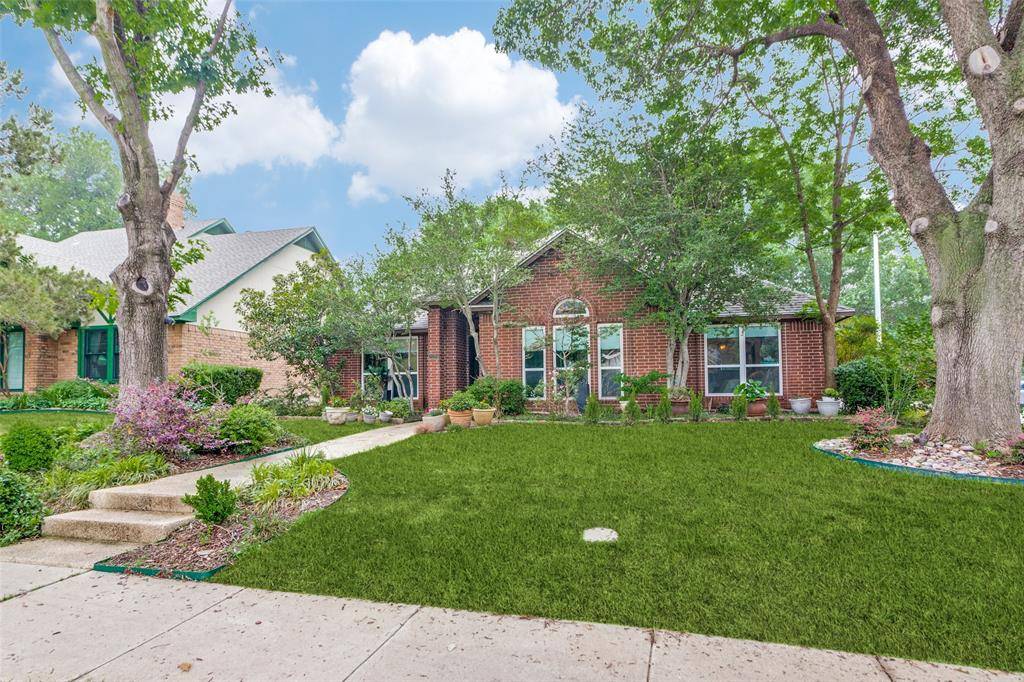 2229 Weatherbee Street, Fort Worth, TX 76110