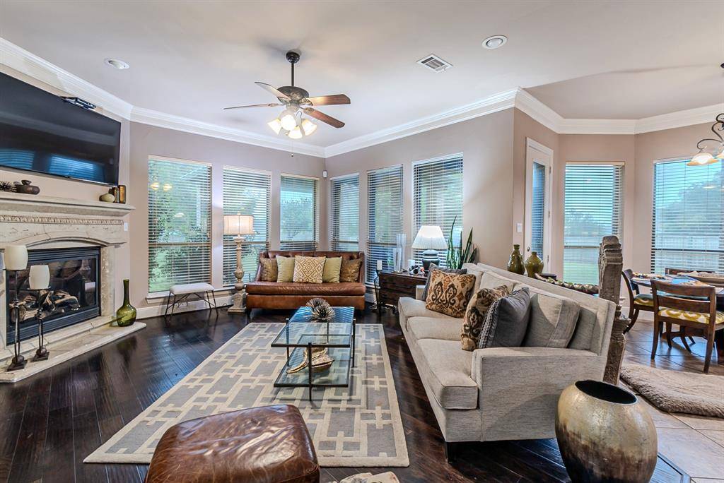 8271 Glenwick Drive, Waxahachie, TX 75167