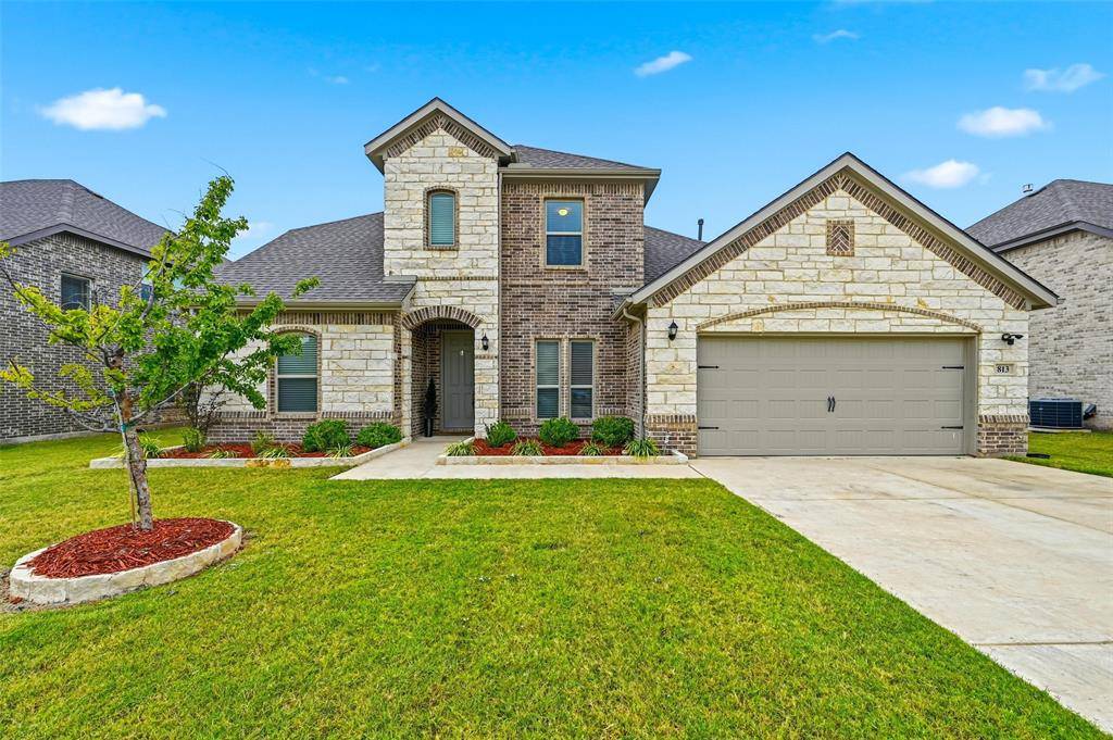 813 Comal Drive, Mansfield, TX 76063