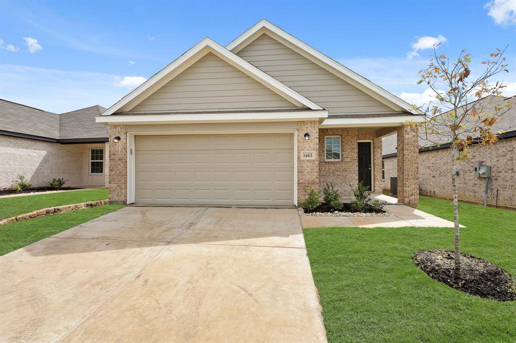 1603 Romans Road, Ennis, TX 75119
