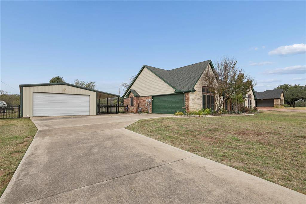 548 Highland Road, Springtown, TX 76082