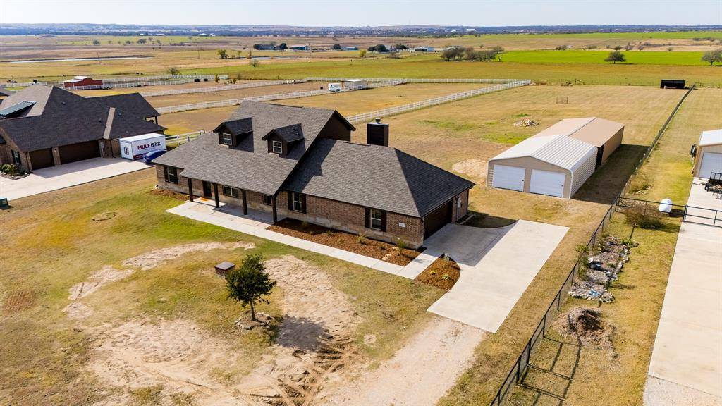 186 County Road 4430, Rhome, TX 76078