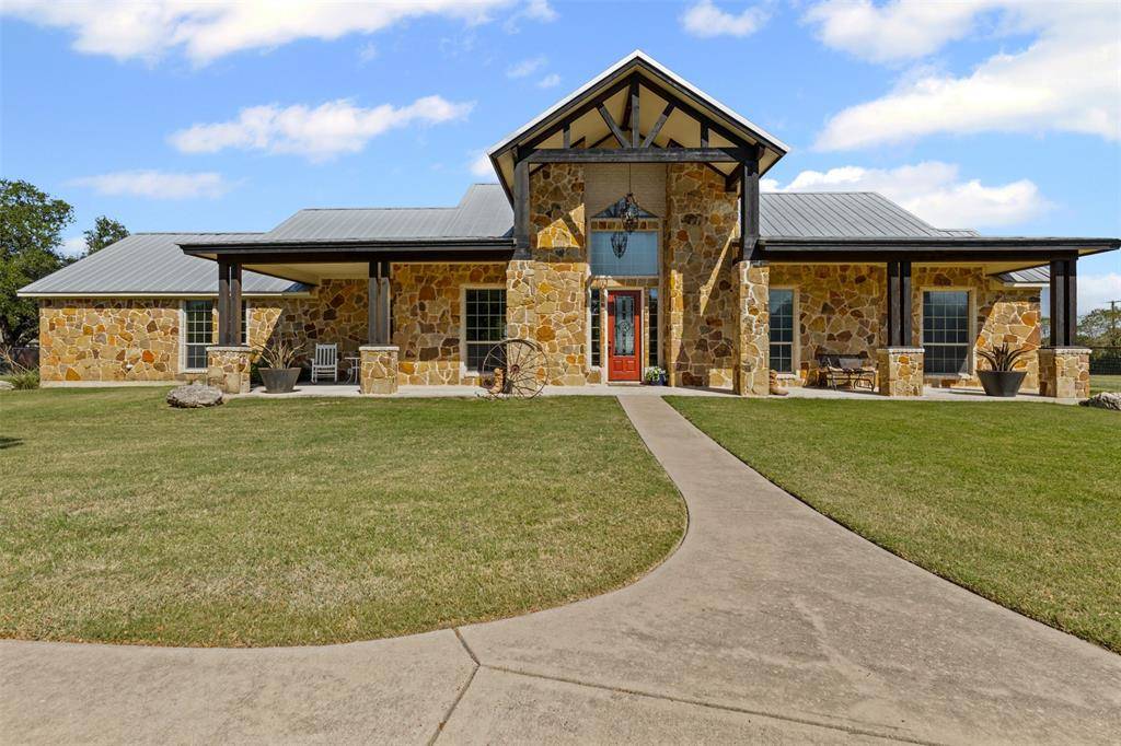 216 Megan Court, Hudson Oaks, TX 76087